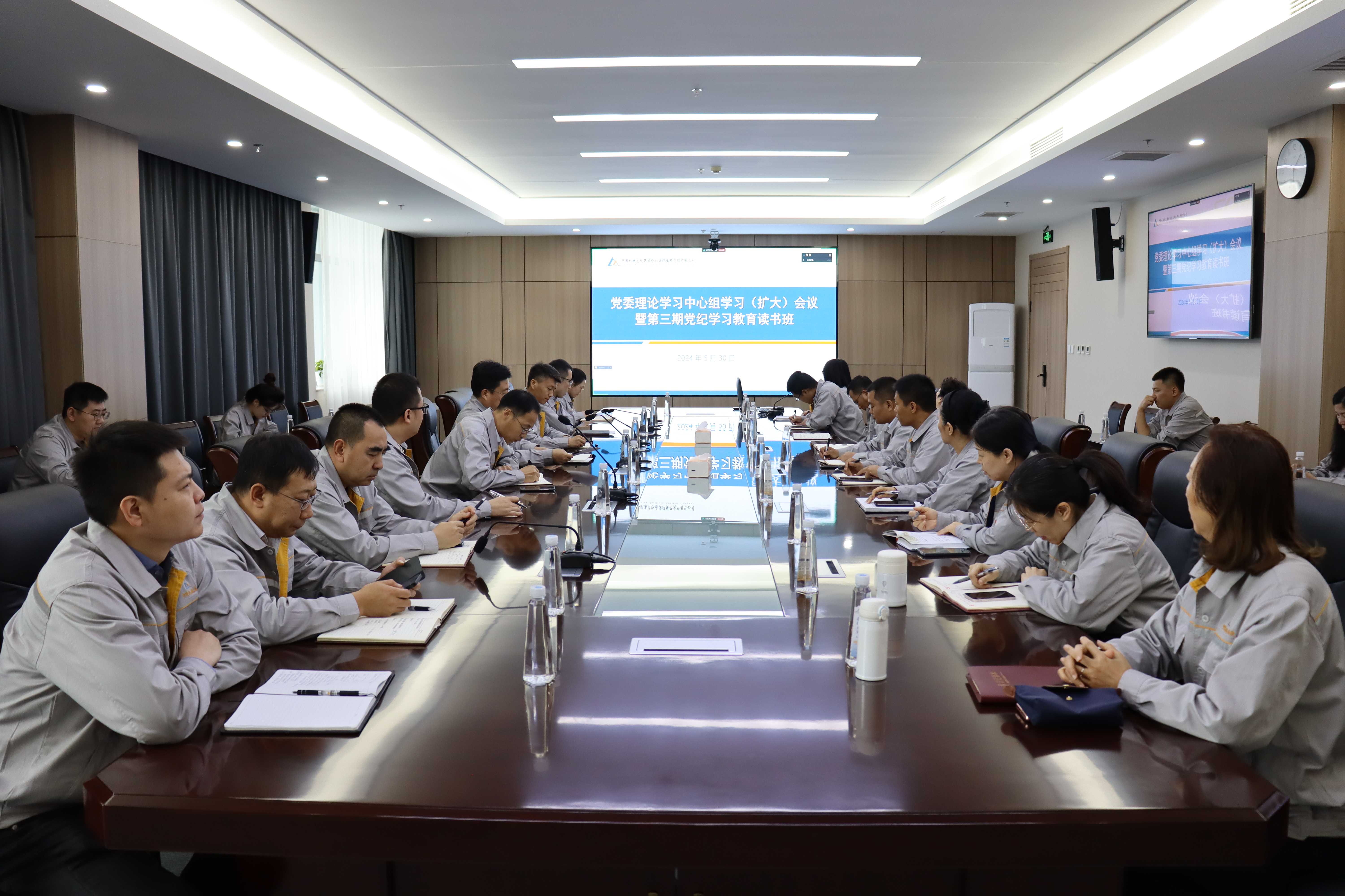 IMG_2092.jpg IMG_2092.jpg